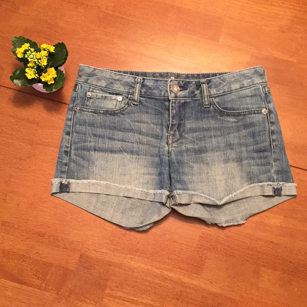 Express Jean Shorts ☀️